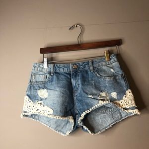 Zara jean shorts with lace size 4
